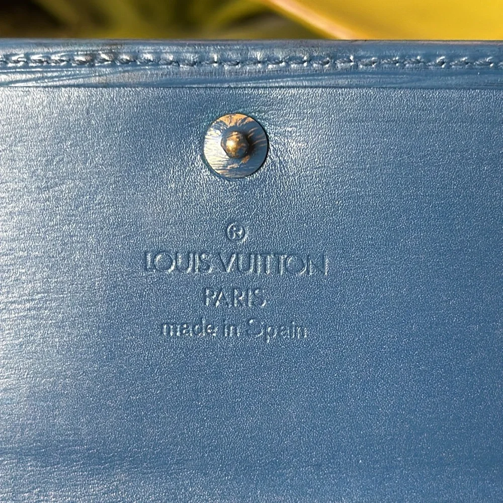 LOUIS VUITTON TOLEDO BLUE EPI WALLET GUC